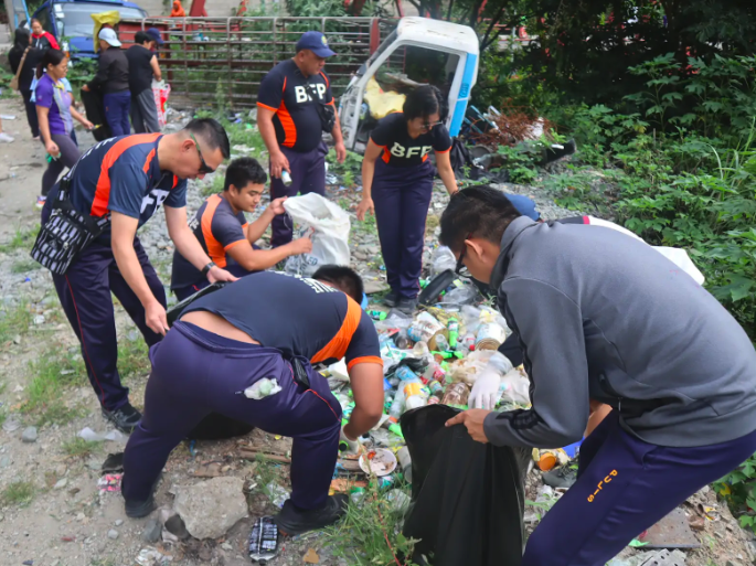 Participants take part in a 10,000 Steps Challenge and plogging activity, which aim to make fitness fun and accessible for all ages while promoting environmental cleanliness.