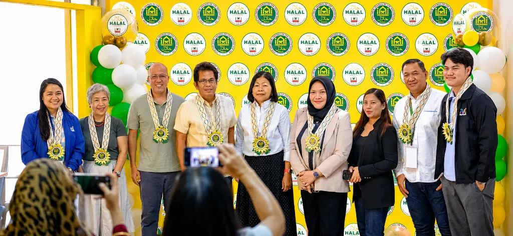 Officials and industry partners mark the opening of the FIQH and Halal Council of the Philippines Inc. (FHCPI) satellite office at the Oro Chamber Development Centre in Cagayan de Oro City on July 16. The new office expands access to halal certification for micro, small and medium enterprises in Northern Mindanao, supporting business growth and opportunities in domestic and international halal markets. (Photo: SAYU/PIA-10/Misamis Oriental) HALAL ACCESS.