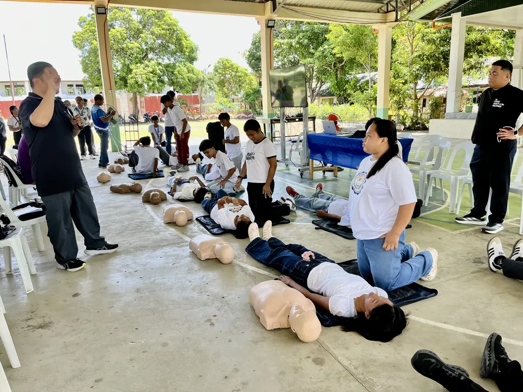 CPR-Schulung für Schüler und Lehrkräfte in Currimao, Ilocos Norte