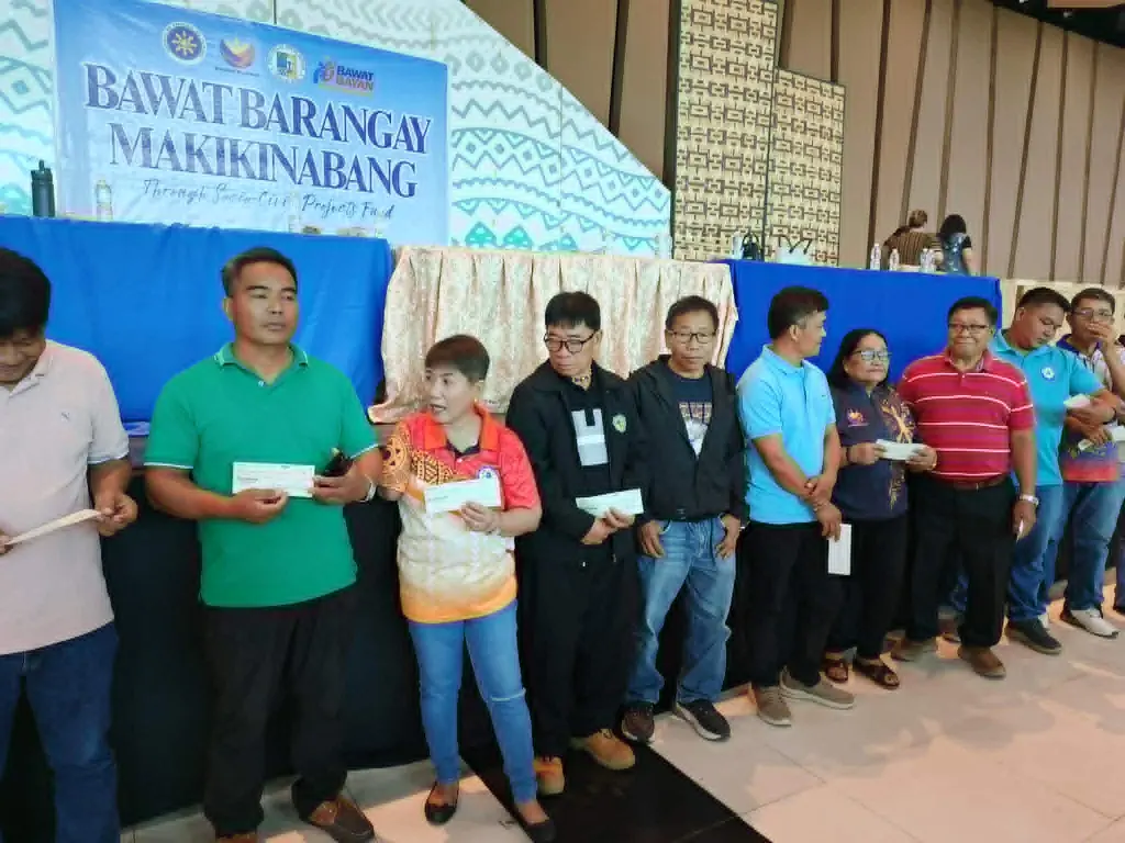 PBBM’s P55-M socio-civic fund boosts services, scholarships in Nueva Vizcaya barangays