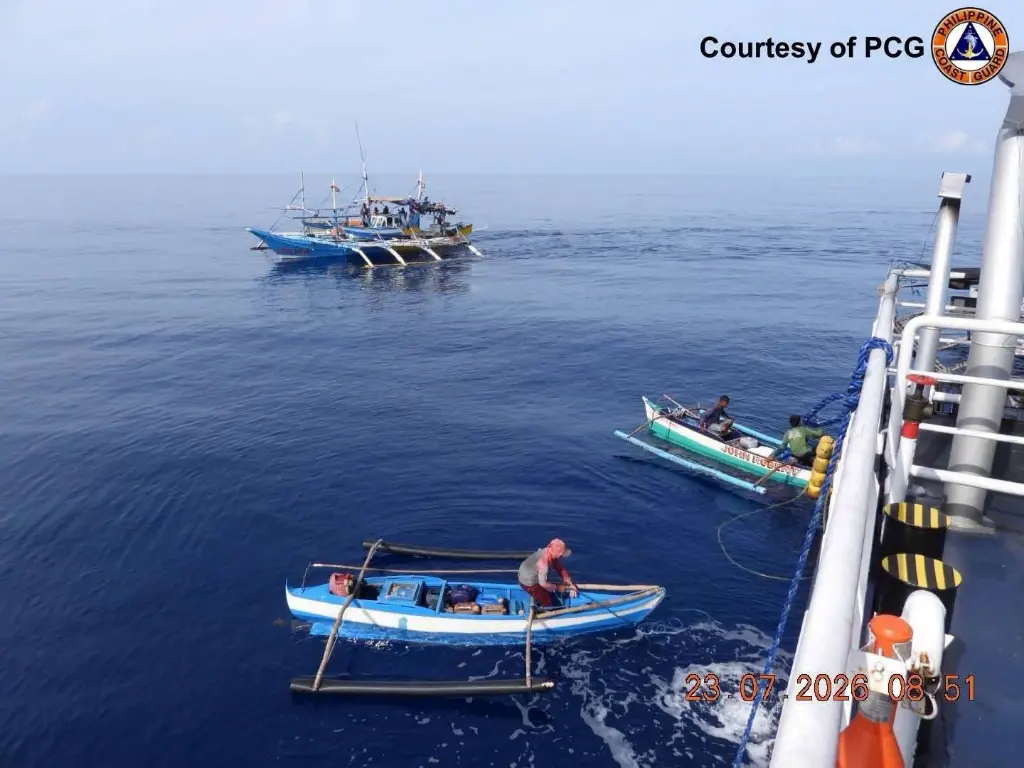 PCG and BFAR sustain fuel subsidy mission for Filipino fisherfolk at Bajo de Masinloc
